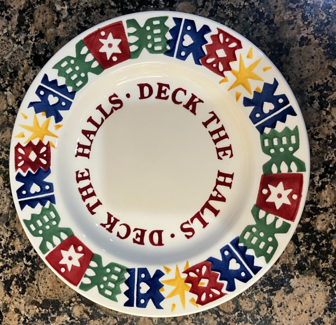 EMMA BRIDGEWATER   CHRISTMAS CRACKERS  8.5"" PLATE   NEW