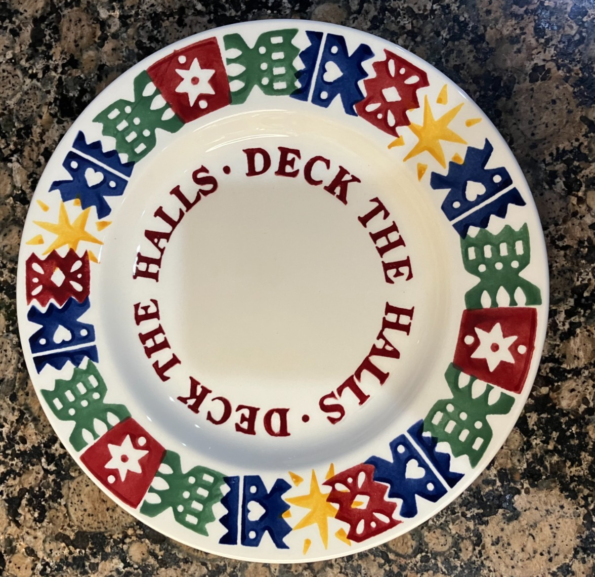 EMMA BRIDGEWATER   CHRISTMAS CRACKERS  8.5"" PLATE   NEW