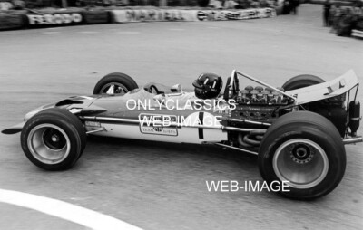 1969 GRAHAM HILL LOTUS FORD V-8 AUTO RACING GRAND PRIX FORMULA ONE 8X12 PHOTO F1