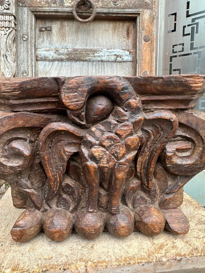 1890's Ancient Wooden Hand Crafted Peacock Figure Wall Hanging Oil Lamp Holder - Image 3 of 4