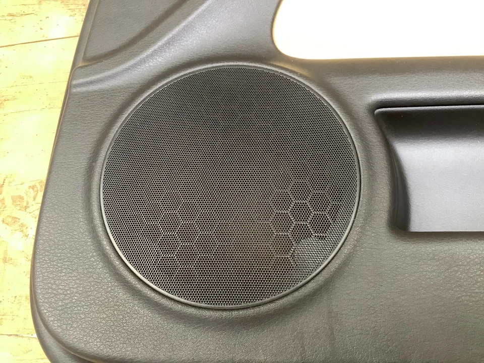 2005 AUDI A4 CONVERSÍVEL DIANTEIRO PASSAGEIRO LATERAL INTERIOR PAINEL TAMPA FABRICANTE DE EQUIPAMENTO ORIGINAL+ - Imagem 3 de 4