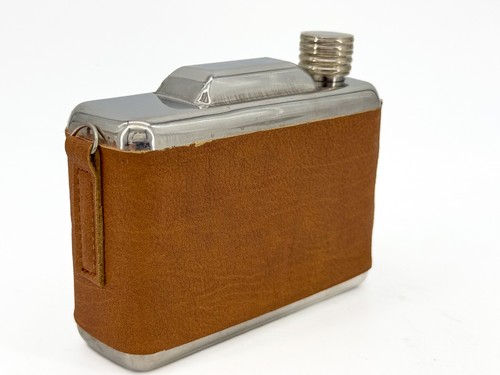 Urban Outfitters Vintage Style Camera Flask Stainless Leather NWT Photography - Picture 4 of 10