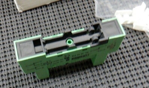 Phoenix Contact PR1-BSC2/2X21 Relay Socket 300VAC For Power Relay - Lot of 8 - Picture 5 of 6