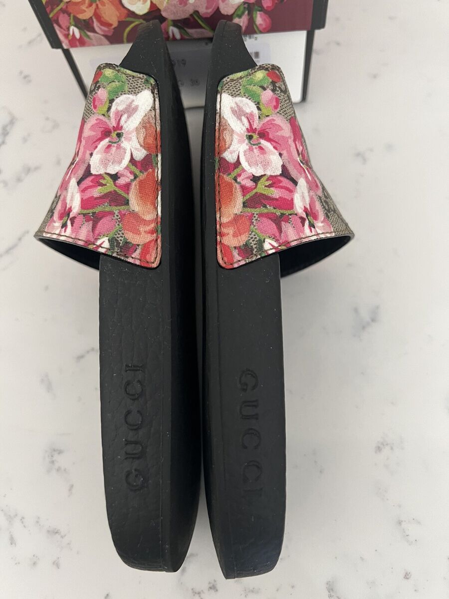 Gucci Women's GG Blooms Supreme Slide Sandals