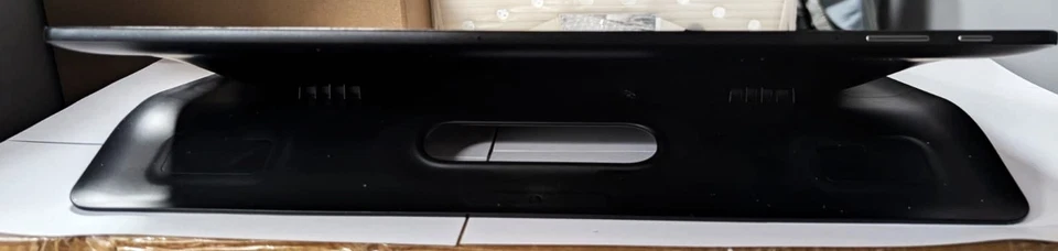 Samsung Galaxy View (2015) T677  64GB, Wi-Fi + Cellular (AT&T Unlocked) 18.4" - Image 4 of 4