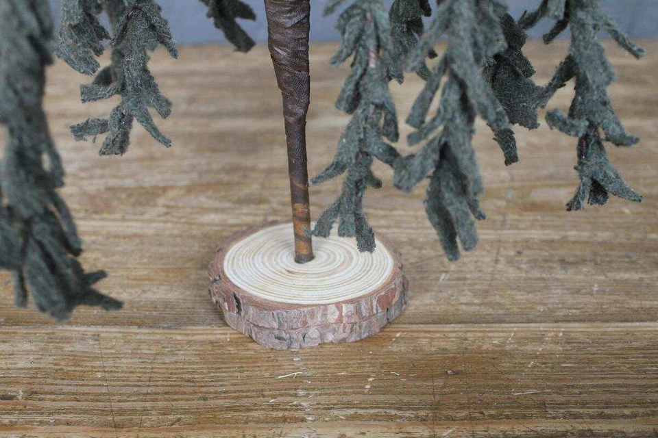 Handmade Primitive Colonial Wool Fringe Willow Tree - Image 4 of 4