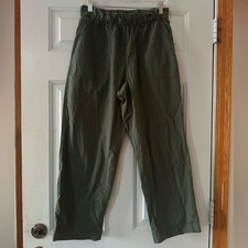 Gap HR Pull On Tech Pant Olive. Size small.