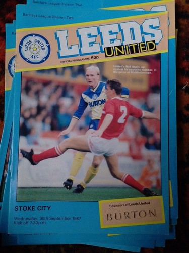 17 Leeds United 1987/88 Programmes Can Split - Bild 12 von 18