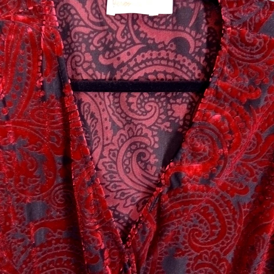 Blusa Veronica M Mujer Pequeña Roja Terciopelo Paisley Sobrepelliz Envolvente Top Hecha en EE. UU. Foto 2 de 4