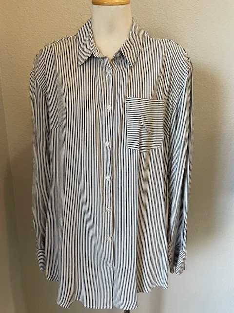 A.N.D. eawy Gray White Striped Button Down Shirt Large NWOT