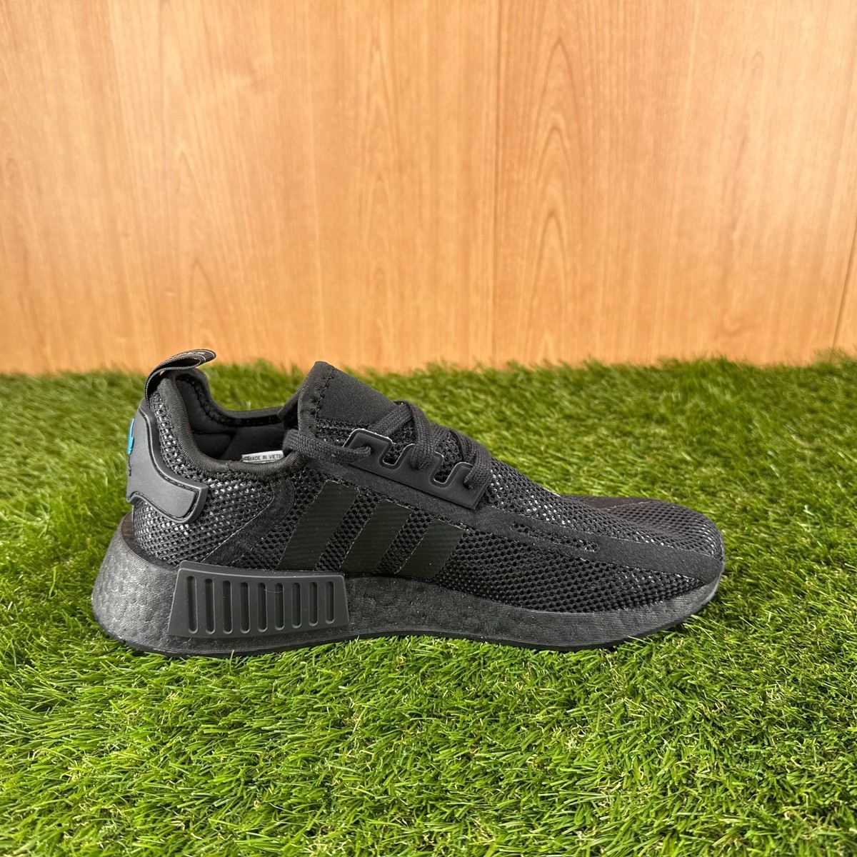 adidas NMD R1 Black Carbon Camo Lifestyle Shoes IG5535 Men's Size