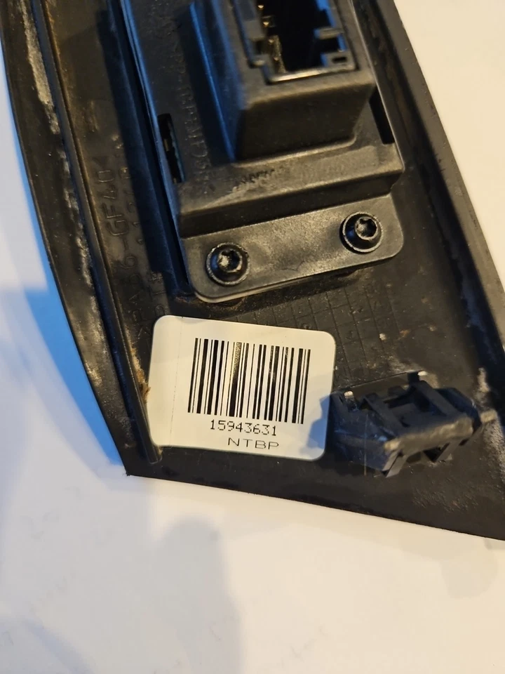 Interruptor de control de tracción información del tablero Cadillac DTS 2006-2011 2574d01400646 Foto 4 de 4