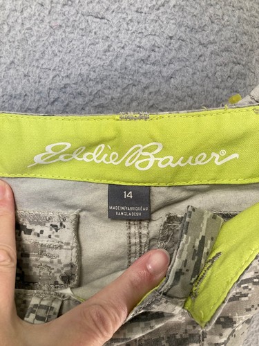 Eddie Bauer Shorts BOYS 14 Digital Camo Cargo Gorpcore Outdoors Nature HikingNEW - Picture 10 of 15