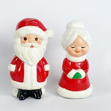 Vintage Chalkware Mr  Mrs Claus Salt and Pepper Shakers Santa Korea