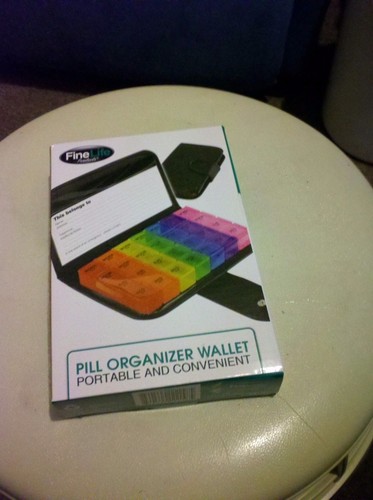 COLOR CODED 7 Day Week Pill Organizer With Travel Case Wallet Medicine Dispenser - Picture 2 of 2