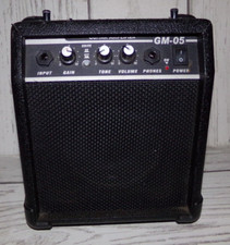 GM-05 9  Inch Guitar Practice Amplifier Powers On
