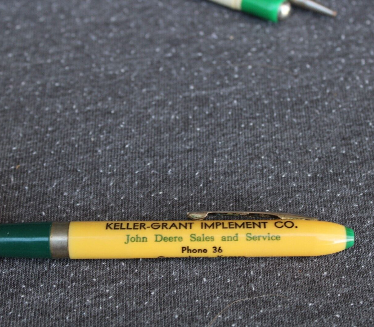 NEAR MINT * 1936 Logo JOHN DEERE Old Greensburg KS Advertising Mechanical Pencil