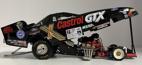 Action NHRA 2001 John Force Castrol GTX-10X NHRA Champion 1:24 Funny Car MINT - Picture 2 of 24