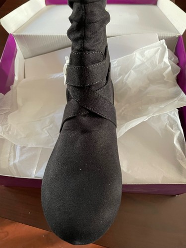 Rampage Women’s 7M Faux Suede Buckled Slip On Black Ankle Boots NEW in BOX - Picture 5 of 7