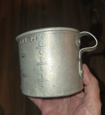Vintage 1 Pint Measuring Cup