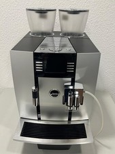 Jura GIGA X7c Professional Kaffeevollautomat, Festwasser, Cappu, Latte M. Kaffee