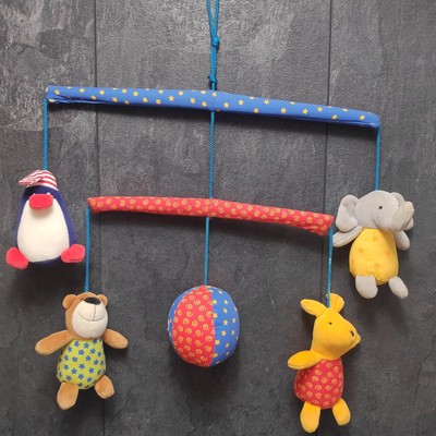 Sigikid Mobile Soft Tiere Elefant Bär Pinguin Hase   Rassel Mobile Stofftiere  