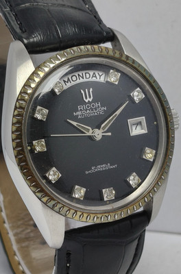 Vintage Ricoh Medallion Automatic Day/Date Wrist watch Japan Made For Men's