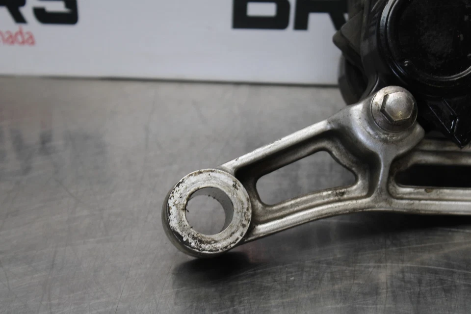 93-07 PINZA FRENO TRASERO YAMAHA VMAX 1200 CON SOPORTE MONTAJE BB197 Foto 2 de 4