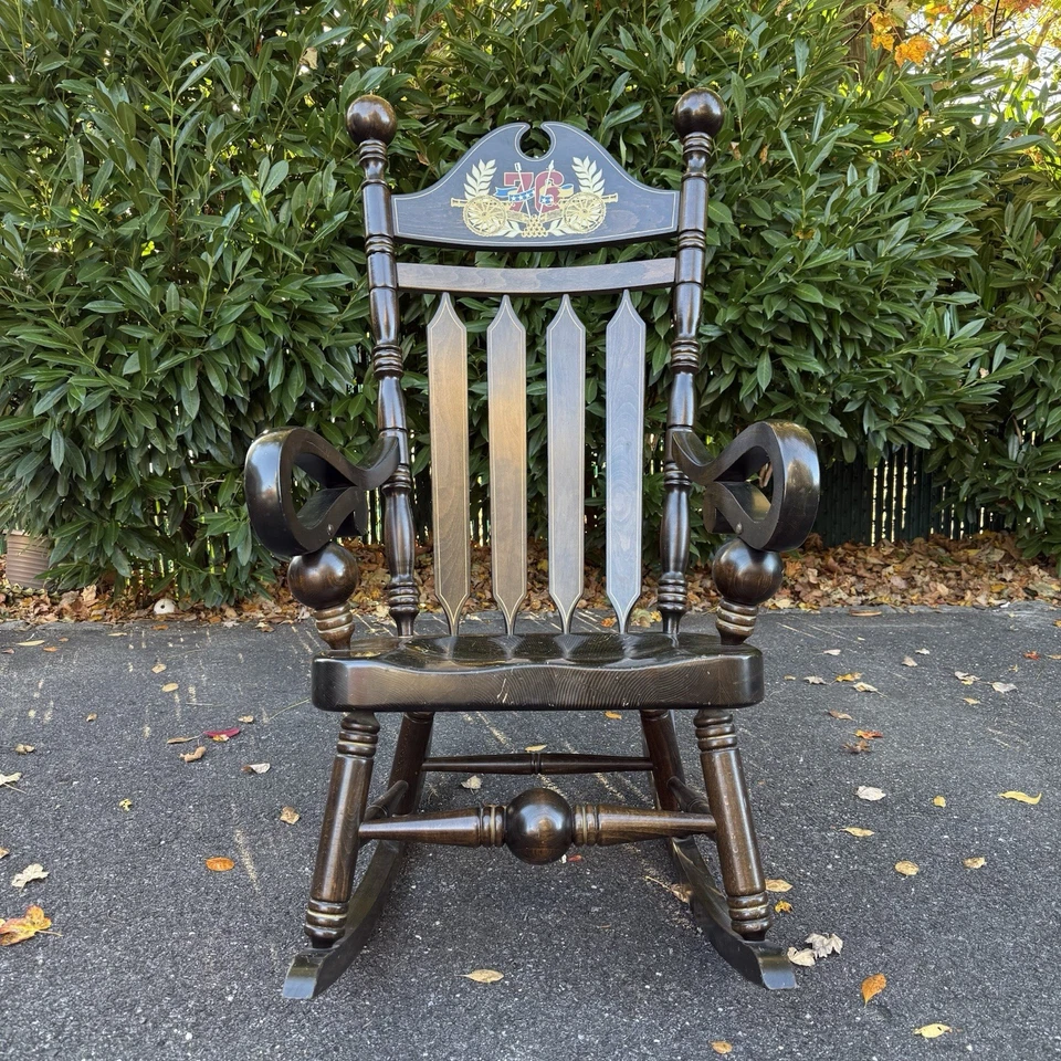 Mecedora vintage 1976, edición especial bicentenario 1776-1976, incrustación dorada Foto 2 de 4