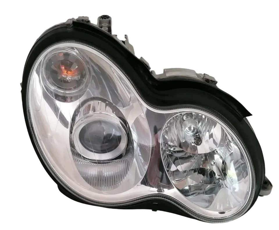 PHARE XENON DEVANT DROIT MERCEDES BENZ S203 W203 BJ:2004 A2038203659 - Photo 1/4