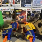 Nintendo Wii - Nerf N-Strike Elite Disc Case And 2 Blasters No Manual