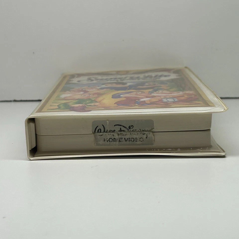 Snow White & Seven Dwarfs VHS Disney Video Tape Masterpiece Movie VTG Clamshell - Image 4 of 4
