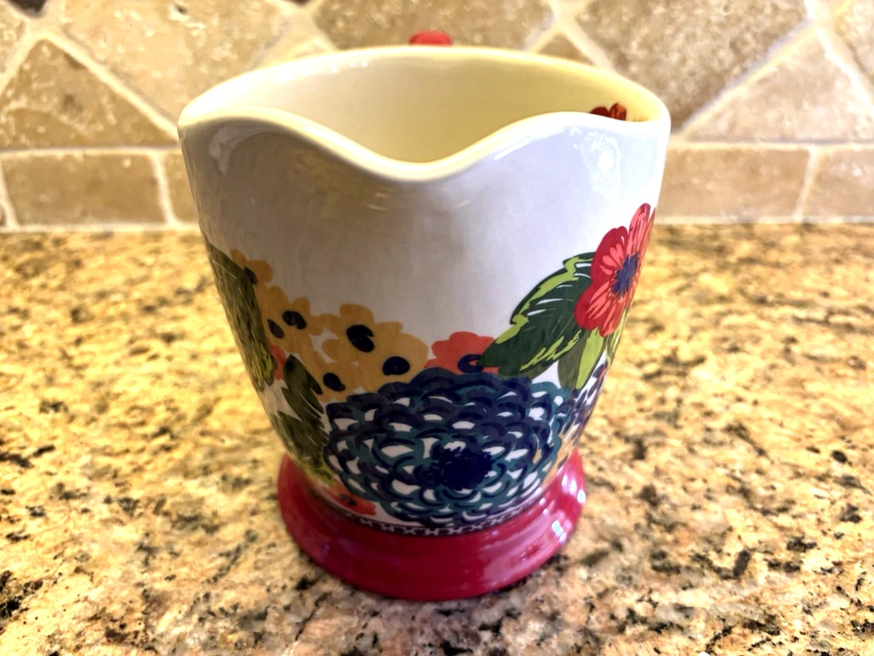 PIONEER WOMAN DAZZLING DAHLIAS STONEWARE 4 CUP MEASURE 1 QUART - Image 2 of 4