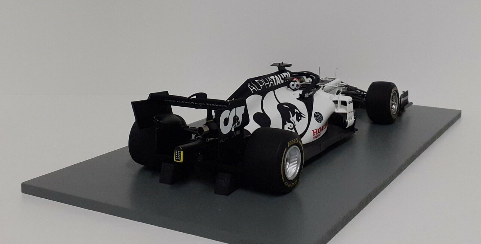 Model Car Scale 1 18 Spark F1 Alpha Tauri Honda Formula 1 GP Model Car Scale 1 18 Spark F1 Alpha Tauri Honda Formula 1 GP