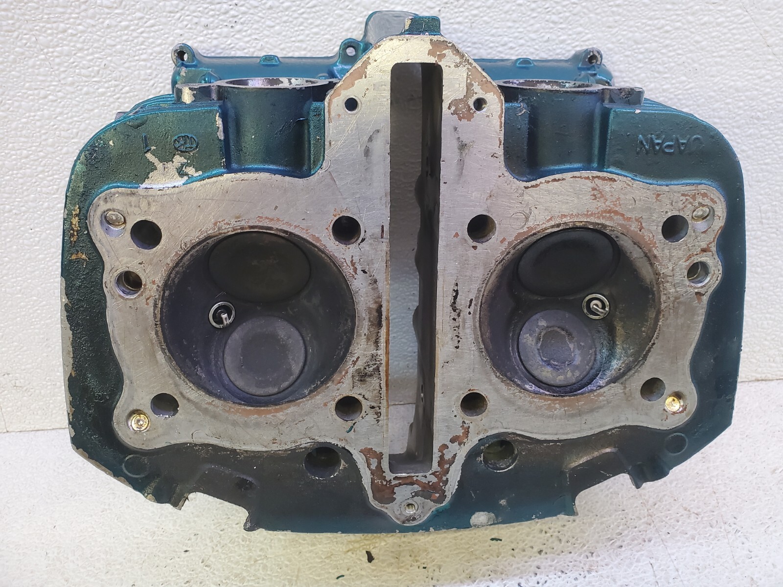 1976 1979 Kawasaki Kz 750 Twin Cylinder Head Valves Shims (Good Head) eBay