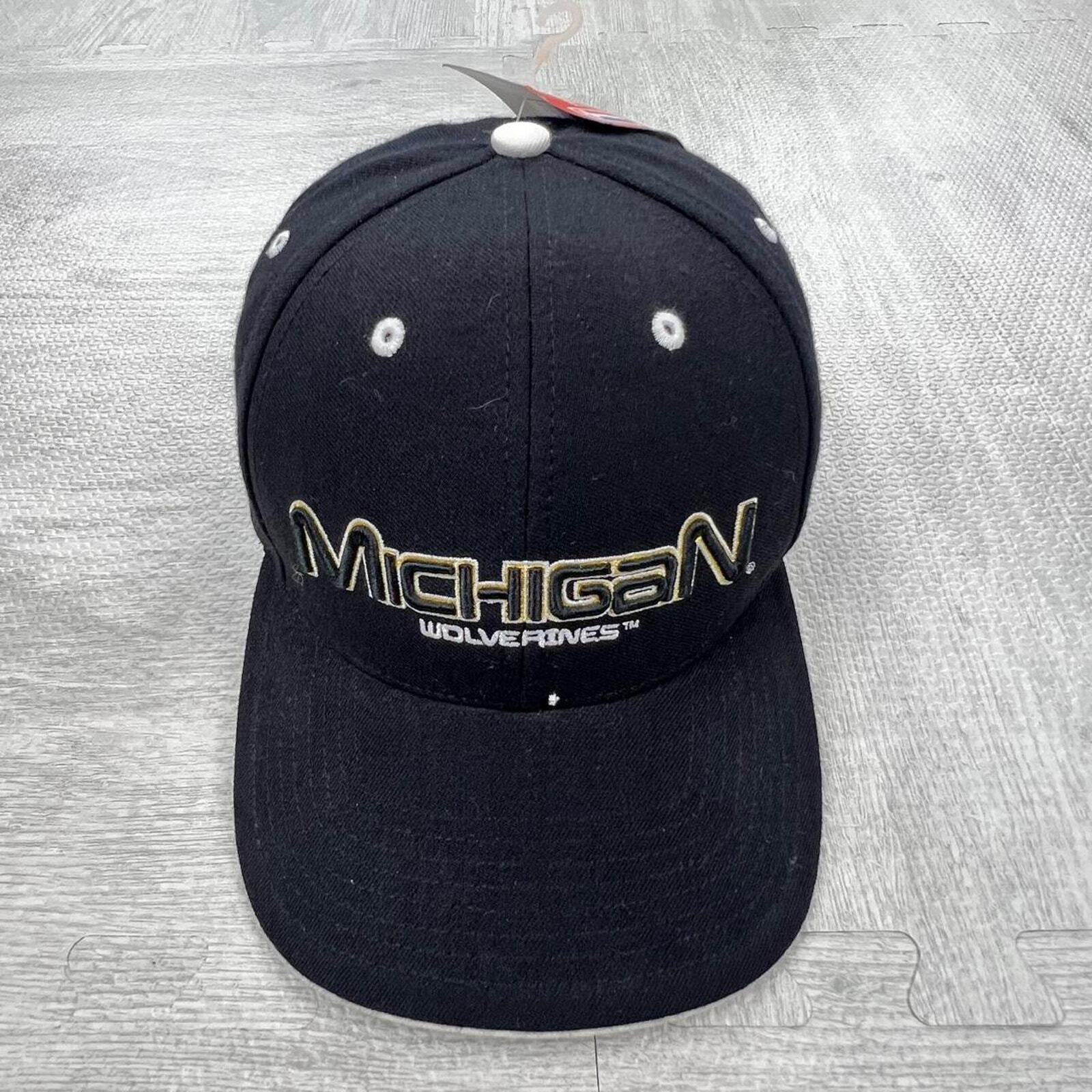 Vintage 90s Michigan Wolverines Dead Stock Snapback Hat Black White NCAA College