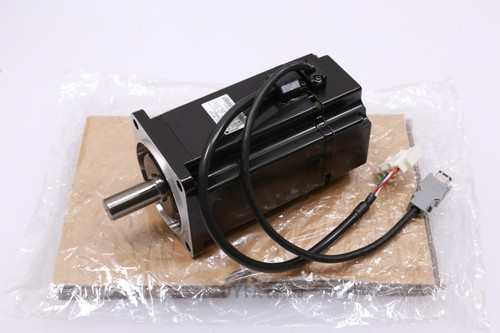 YASKAWA NNB AC Servo Motor SGMAH-08AAA21 750W MOT-I-3746=1T36 - Picture 2 of 17