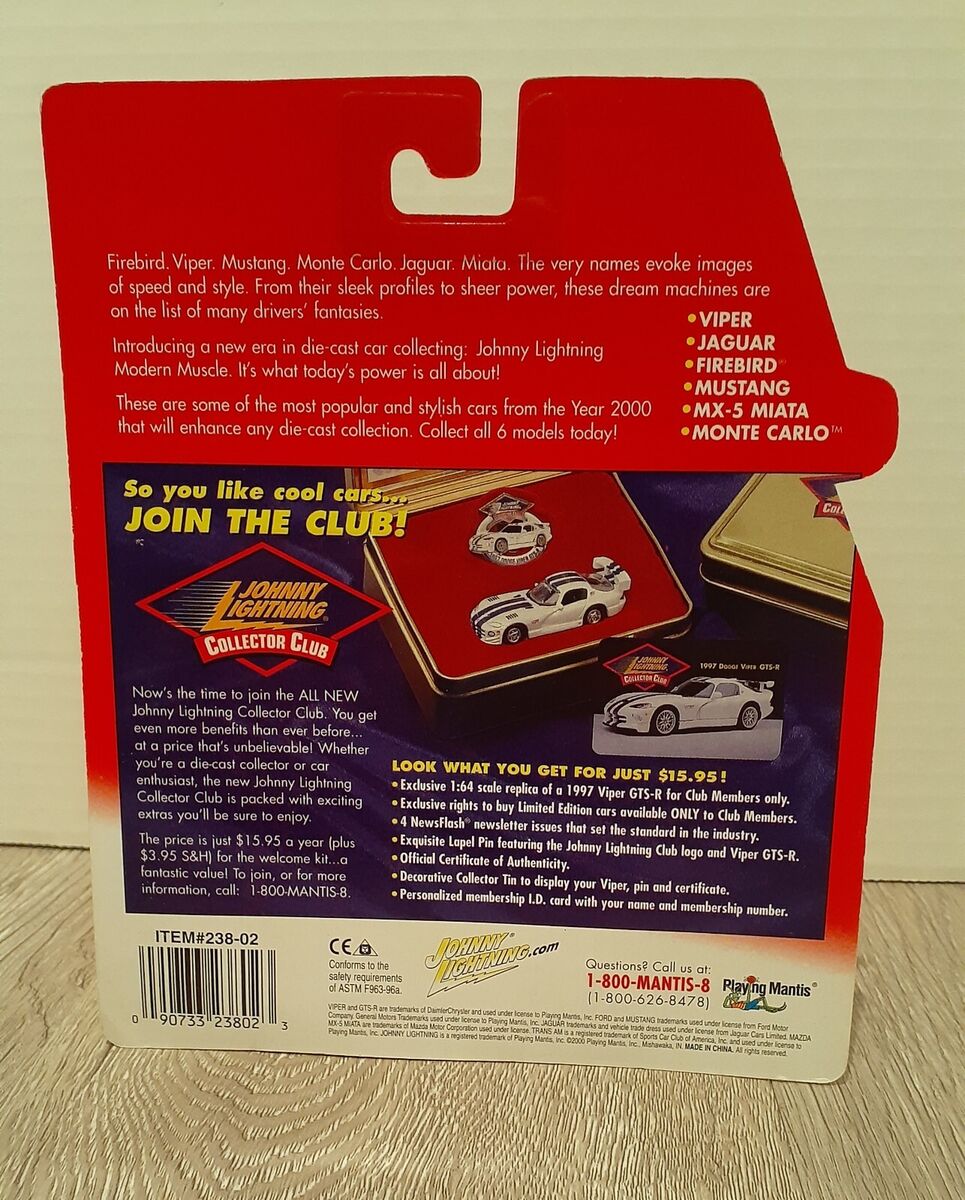 Johnny Lightning White Lightning Chevy Monte Carlo 2000 Johnny Lightning White Lightning Chevy Monte Carlo 2000