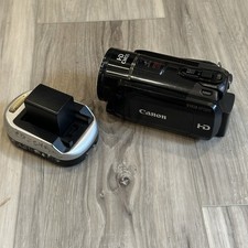 Canon VIXIA HF S200 Full HD 1080p Camcorder 10x W/ Battery Charger - Tested
