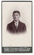 Fotografia A. Dietrich, Glauchau, Leipziger Strasse, ritratto di giovane uomo 