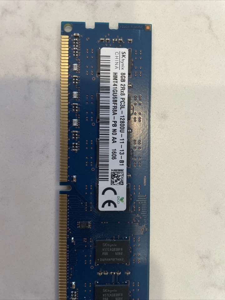 Memoria RAM Hynix 8 GB DIMM ECC PC3-12800U HMT41GU6BFR8A DDR3 Foto 2 de 4
