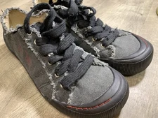 Distressed Canvas Skate Sneakers Mens  9.5 Black Red OP Streetwear Grunge