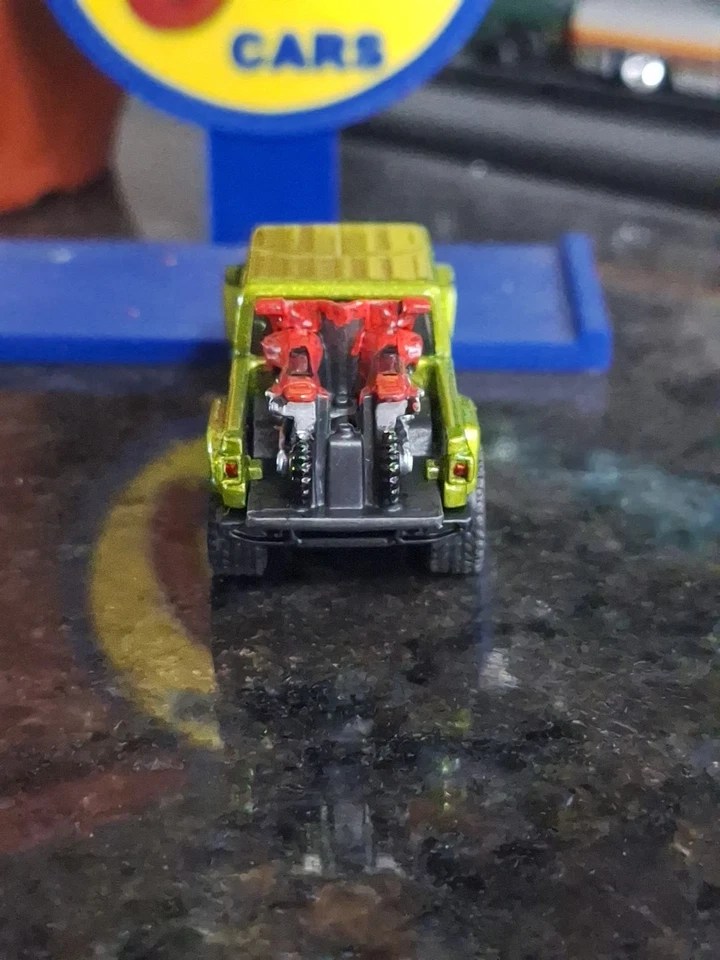 Jeep Gladiator 2020 Hotwheels personalizado ruedas intercambiadas y sueltas Foto 4 de 4