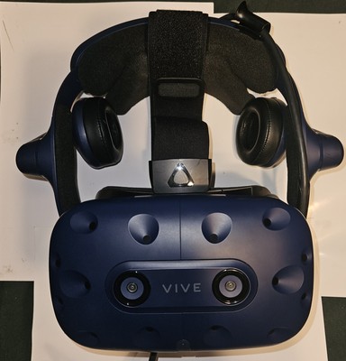 HTC Vive Pro VR Headset With Cable And 2 Vive Controllers