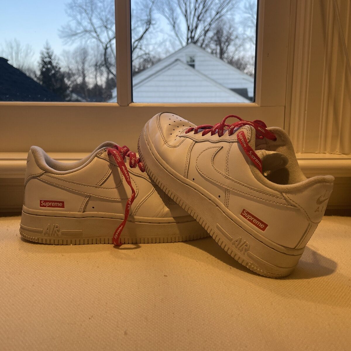 Size 4 - Nike Air Force 1 x Supreme Low Box Logo - White Size 4 - Nike Air Force 1 x Supreme Low Box Logo - White