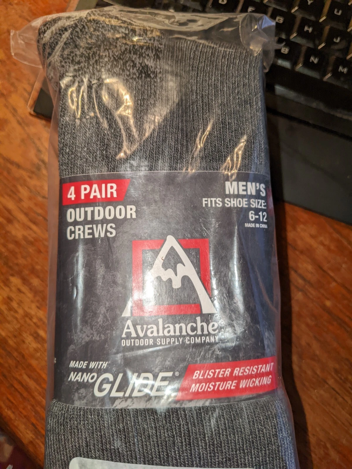 Avalanche Men's Nano Glide Crew Socks Size 6-12 2-Black & 2-Grey Four Pairs NEW