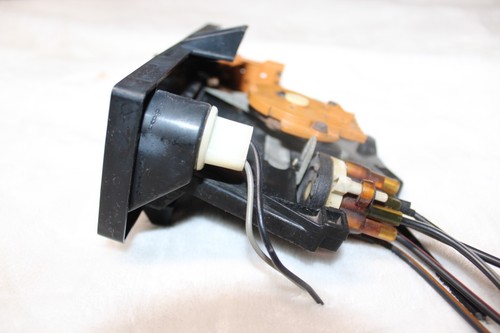 79-90 Gmc 1500 2500 VANDURA Chevy G10 G20 Van CLIMATE CONTROL Heat AC 4 Pin FAN - Picture 4 of 6