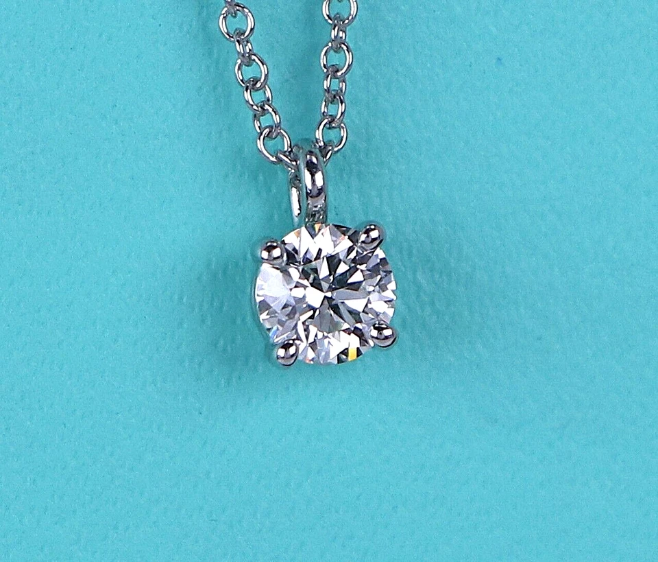 $3,250 Tiffany & Co Platino 0.33ct VS1 Diamante Redondo Colgante Collar Foto 4 de 4