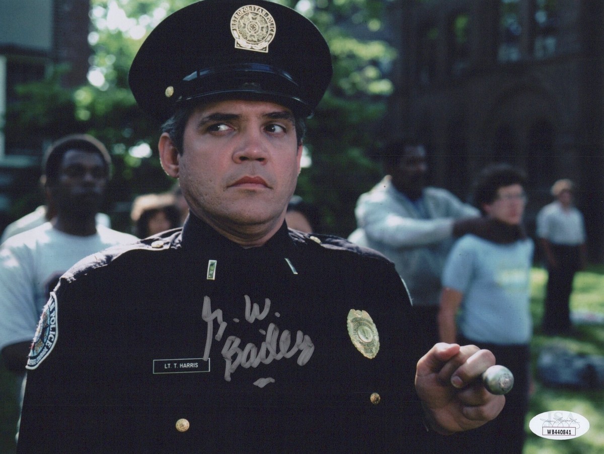 GW BAILEY Hand Signed POLICE ACADEMY 8x10 Photo AUTHENTIC