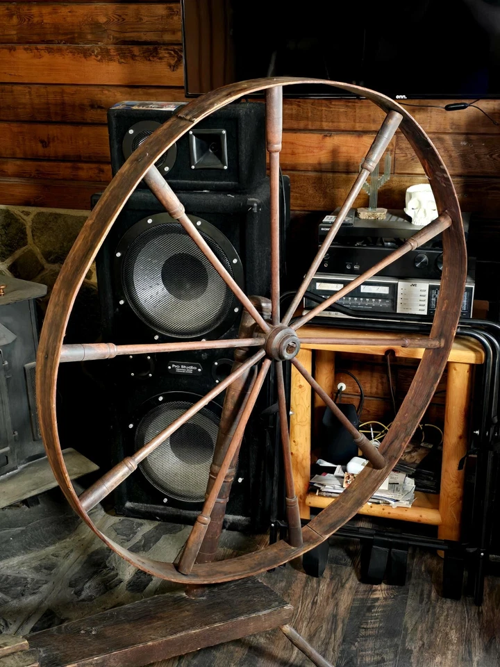 Rueda giratoria antigua de 1800 Foto 2 de 4